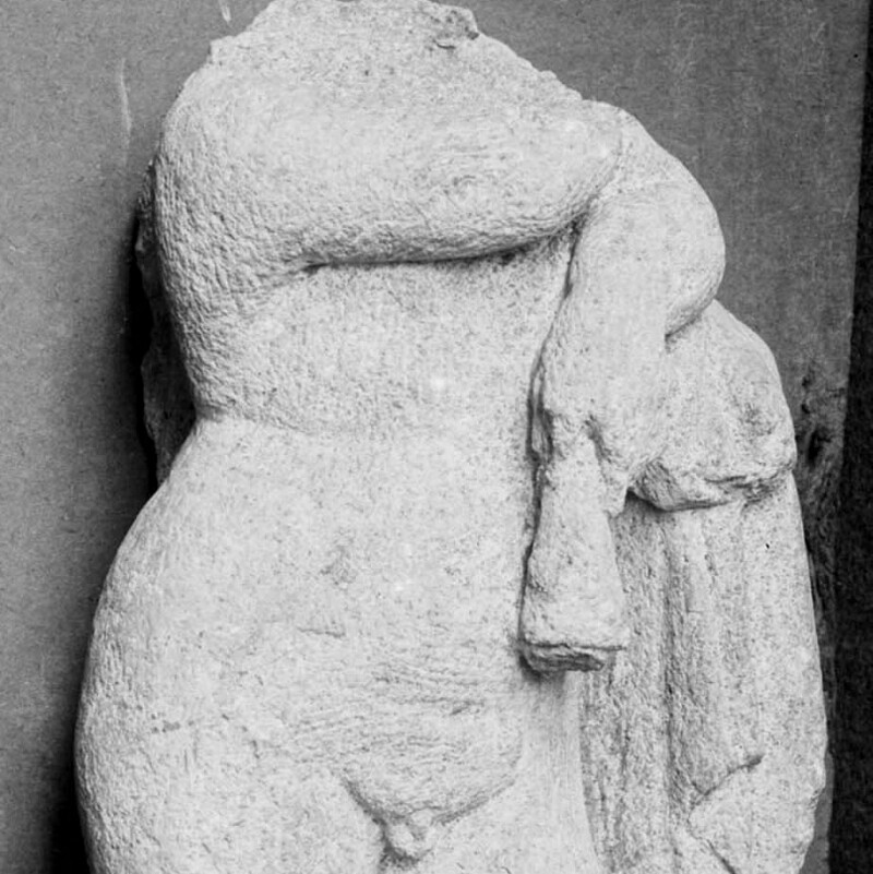 Fragment de statuette représentant un Amour nu