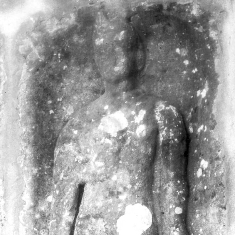 Fragment de stèle avec Mercure debout